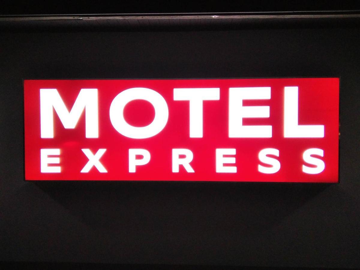 Motel Express Bogucin  Extérieur photo